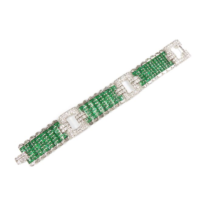Emerald and diamond broad articulated strap bracelet | MasterArt